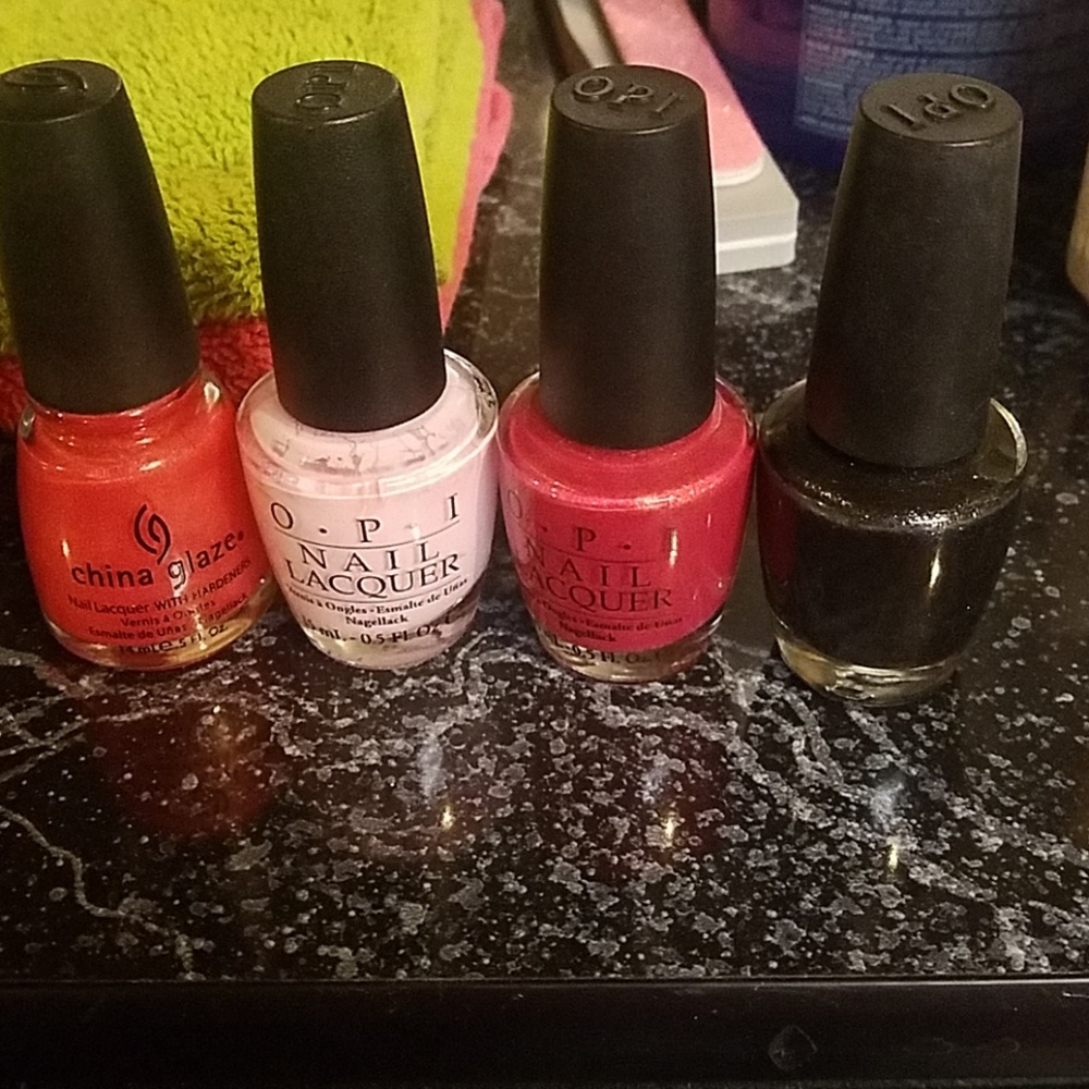 4 colors